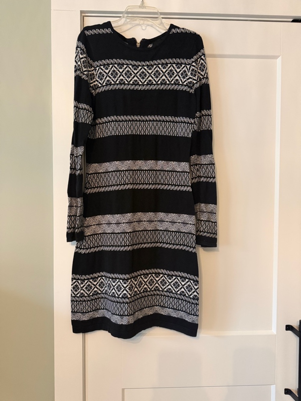 Cynthia Rowley Black and White Patterned Long Sleeve Knit Dress